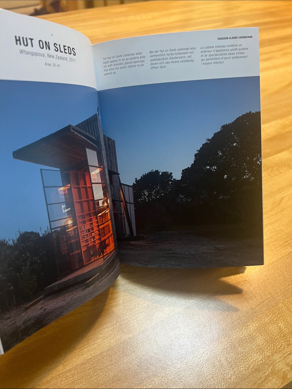 2770*TASCHEN SMALL Architecture Book - Blue Cover with Warm Orange Interior Glow - Picture 5 of 17
